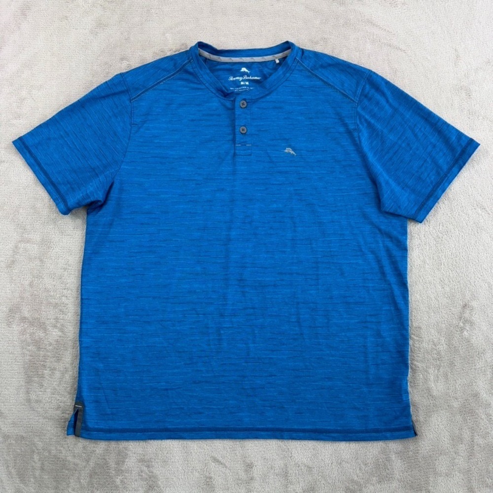 Tommy Bahama Wave Crest Henley T Shirt in Blue Men Medium Short Sleeve Resort